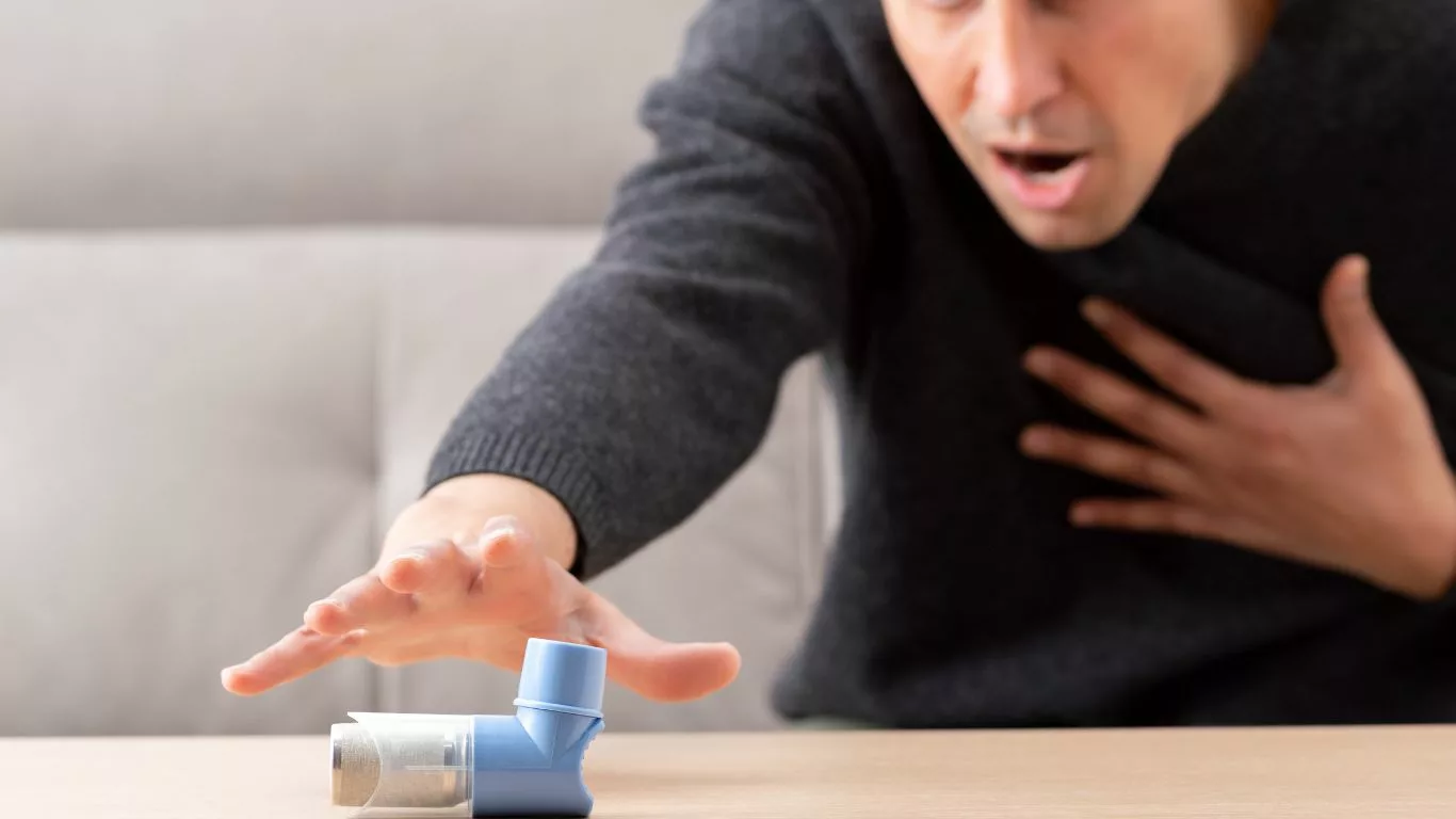 What is the main cause of asthma attacks?