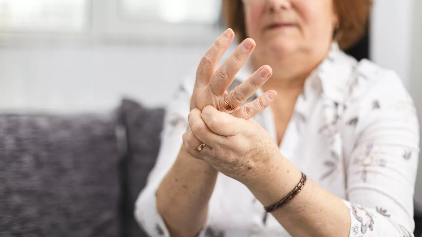 Rheumatoid Arthritis Complications and Co-Occurring Conditions