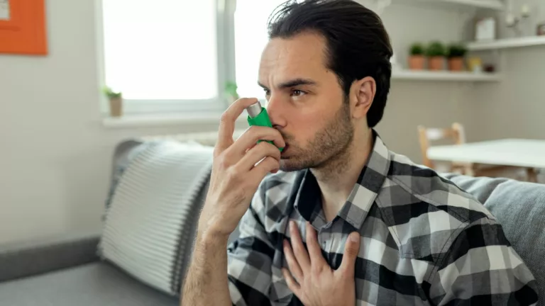 Mastering Intermittent Asthma: Symptoms & Management