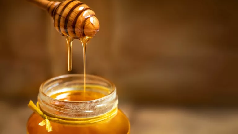 Can Honey Soothe Acid Reflux? – A Detailed Look