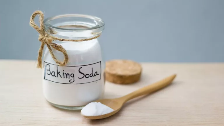 Baking Soda for Acid Reflux: A Natural Remedy Guide