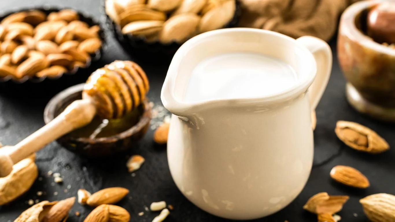 How to Incorporate Almond Milk into Your Acid Reflux Management Plan
