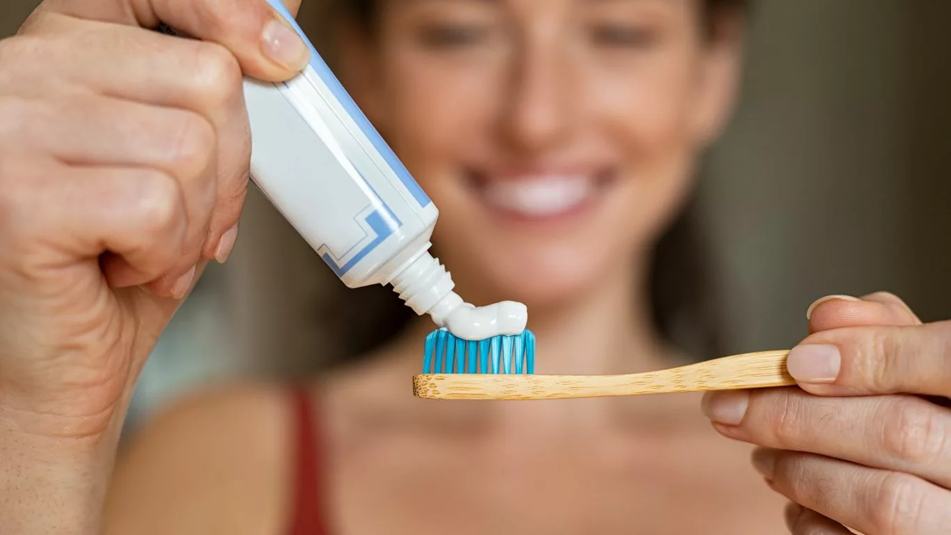 Toothpaste for Acid Reflux Patients - Relief with Every Brush