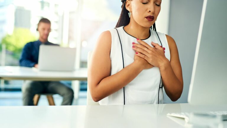 How Fasting Impacts Acid Reflux – A Comprehensive Guide