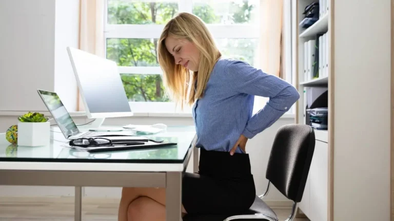 How Eye-Tracking Fatigue Secretly Destroys Your Back Posture