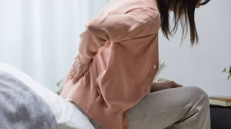 Relieve Back Tension Fast by Hanging From a Bar to Decompress Spine