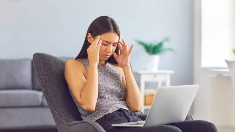 Simple Ways to Support a Migraine Patient Without Overwhelm